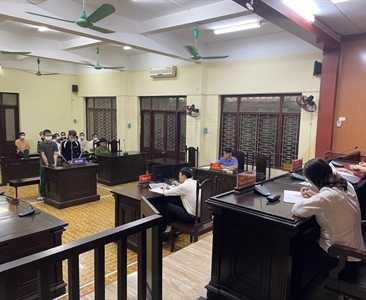 Viện KSND huyện Gia Lâm phối hợp với Tòa án cùng cấp tổ chức phiên tòa xét...